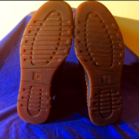 Dr Martens Newton boot. Mens size 11. Womens size 12. - Picture 6 of 7